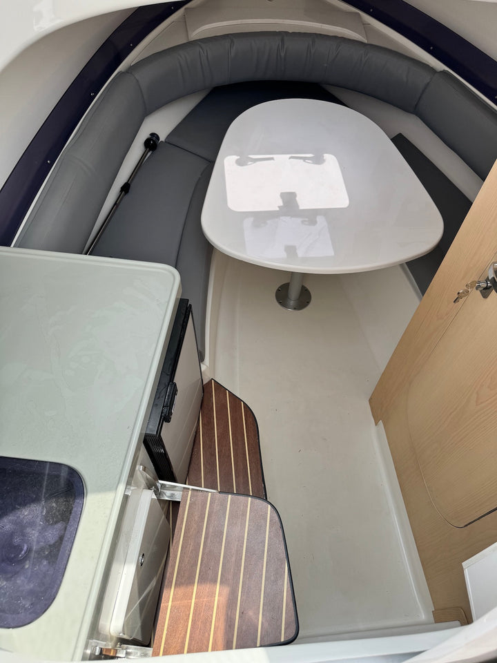 2023 White Shark 270 SC