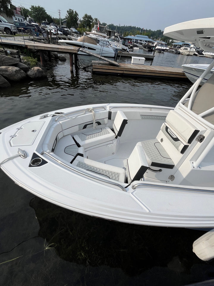 2023 Blackfin 222 (Demo)