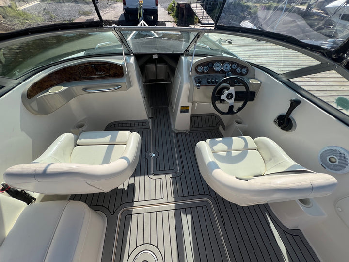 2002 Rinker 212 Captiva