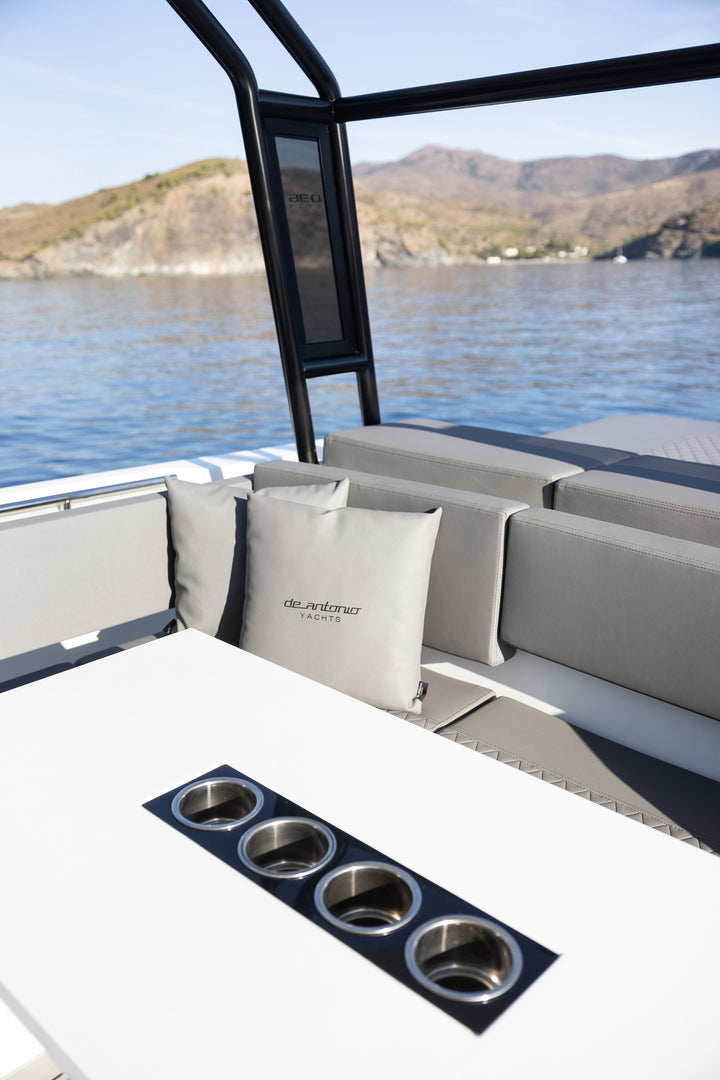 2027 De Antonio D36 Cabin