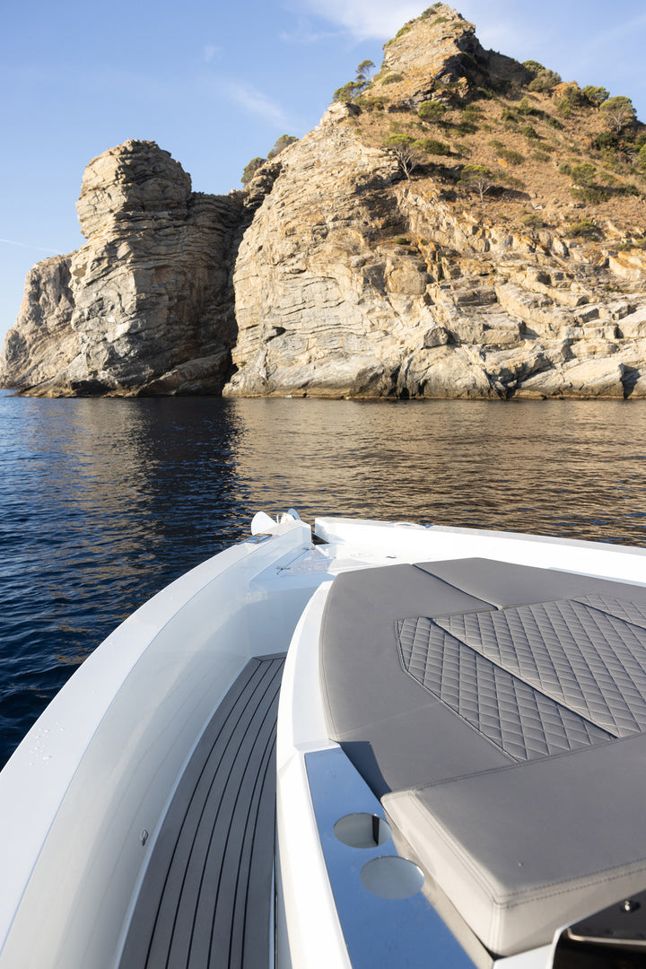 2027 De Antonio D36 Cabin