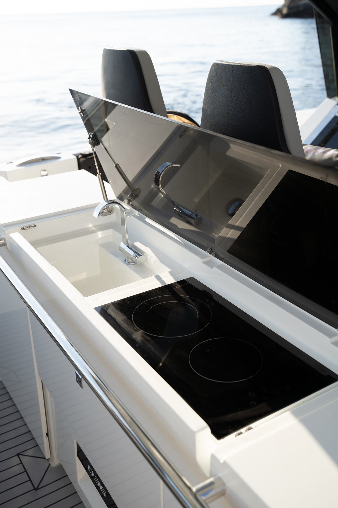 2027 De Antonio D36 Cabin