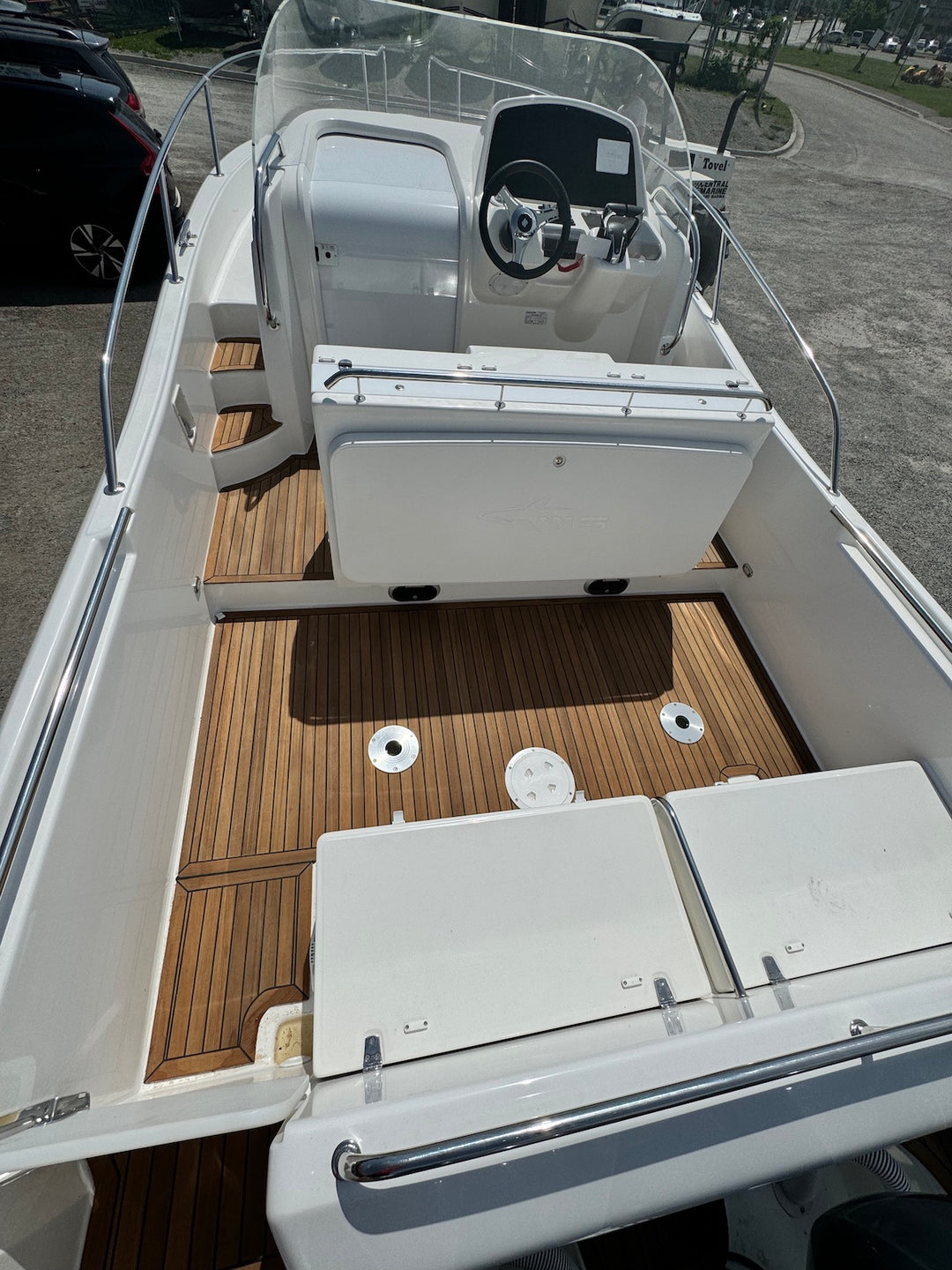 2023 White Shark 270 SC