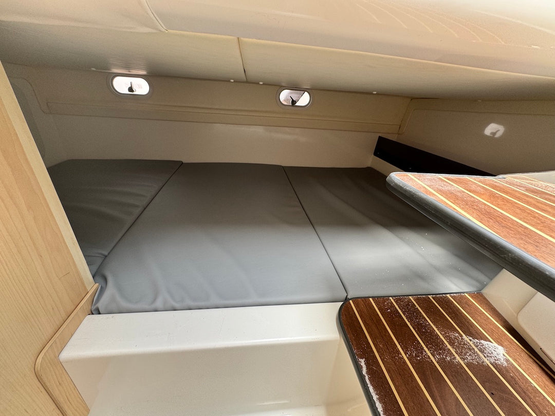 2023 White Shark 270 SC