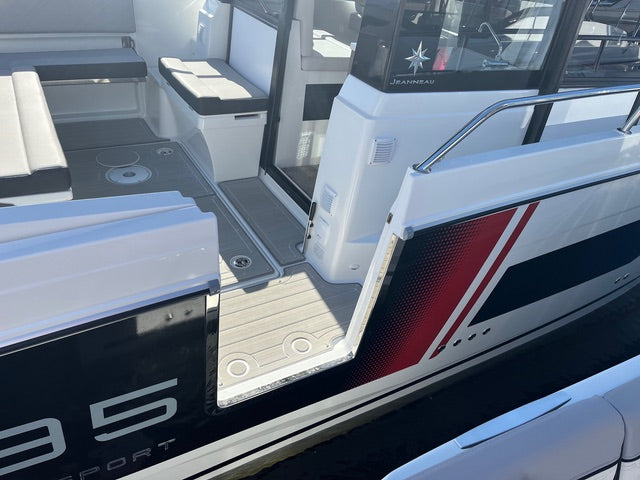 2025 Jeanneau NC 895 Sport S2