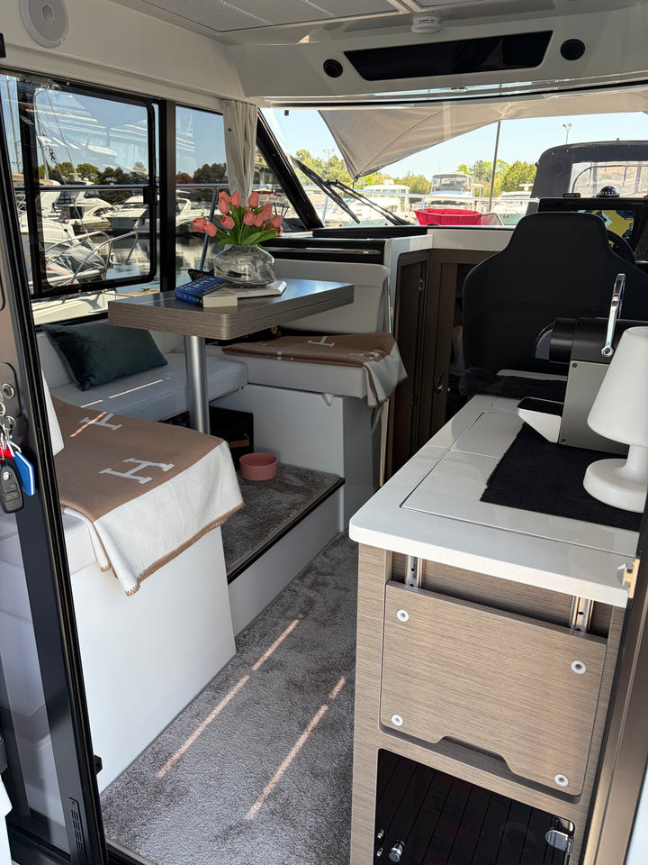 2026 Jeanneau NC 895 S2
