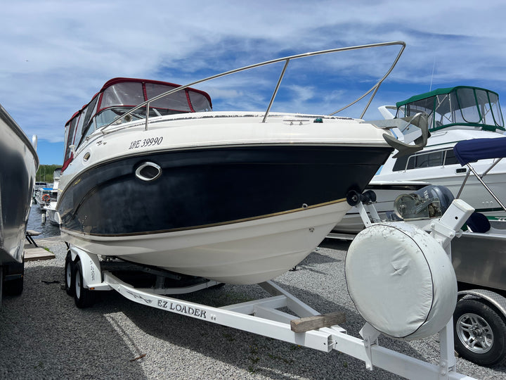 2005 Rinker 250 Fiesta Vee