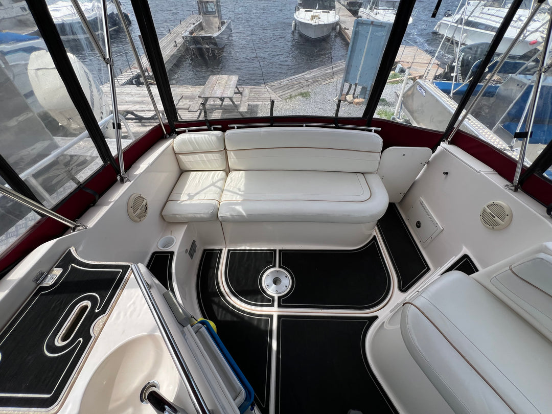 2005 Rinker 250 Fiesta Vee