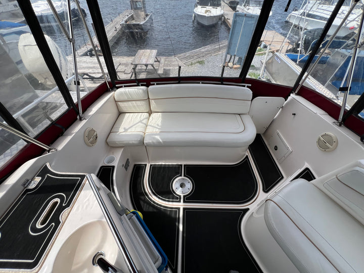 2005 Rinker 250 Fiesta Vee