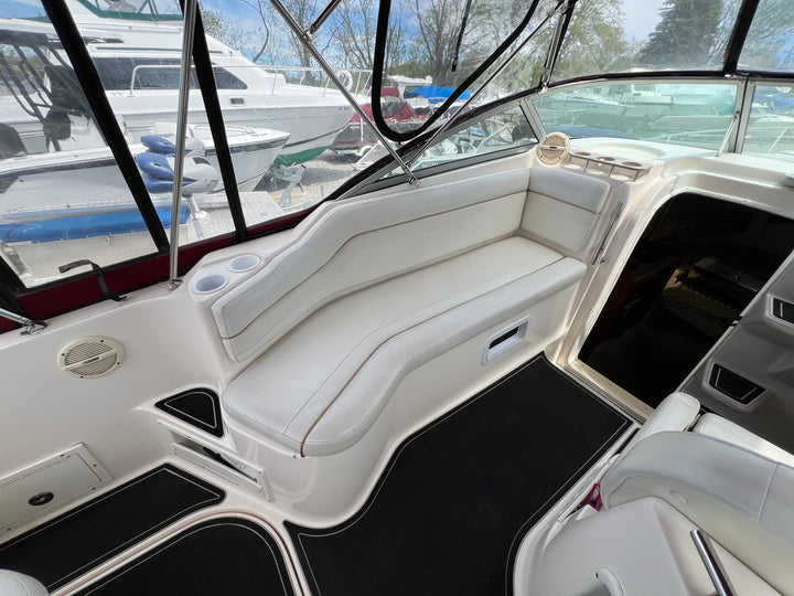 2005 Rinker 250 Fiesta Vee