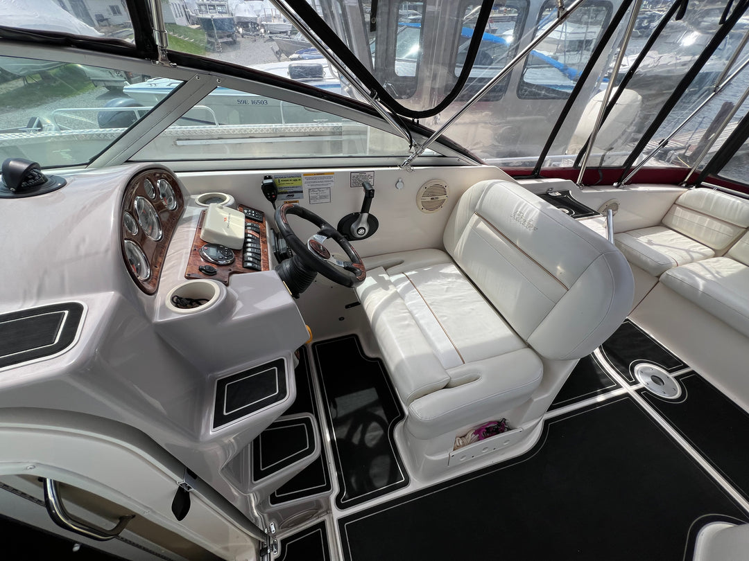 2005 Rinker 250 Fiesta Vee