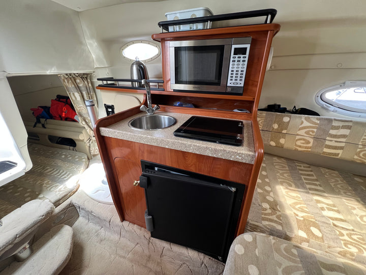 2005 Rinker 250 Fiesta Vee