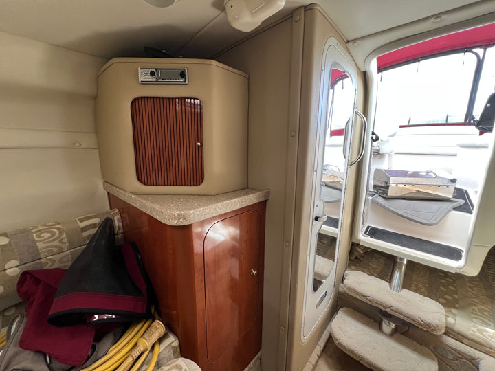 2005 Rinker 250 Fiesta Vee