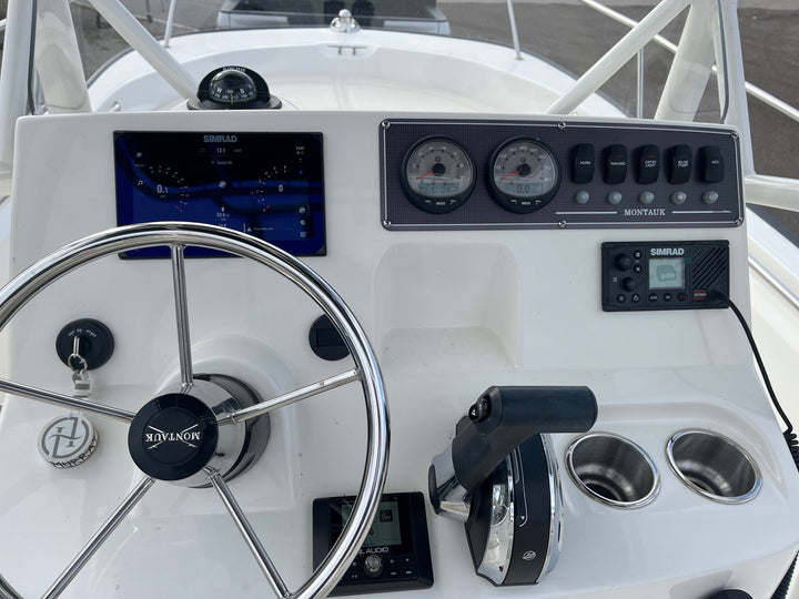 2025 Boston Whaler 190 Montauk