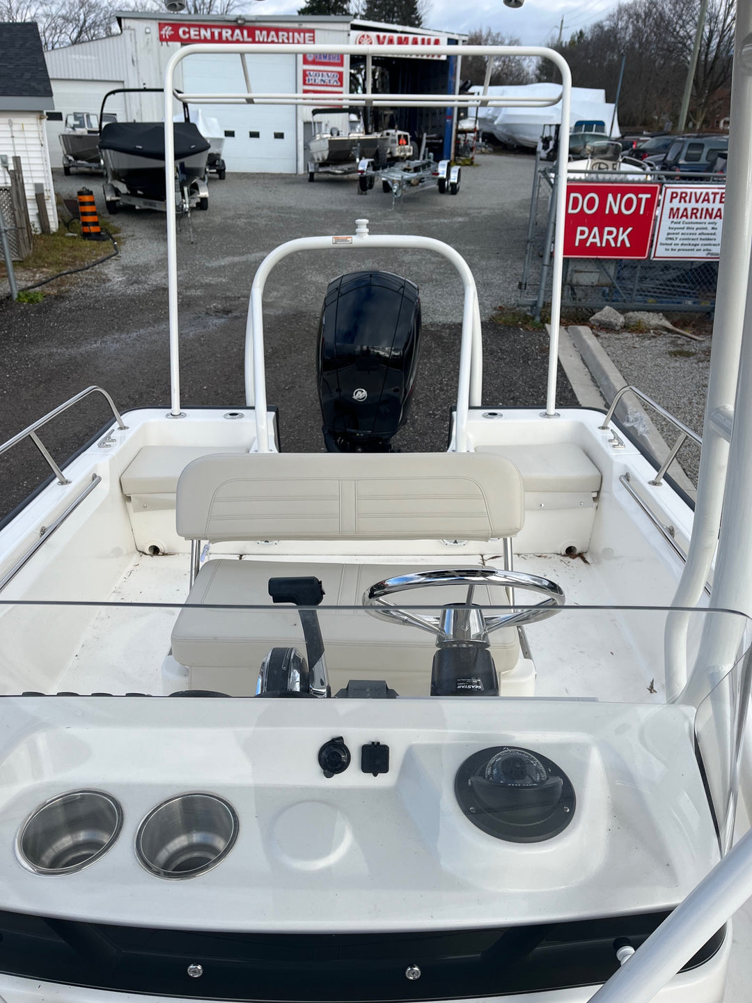 2025 Boston Whaler 190 Montauk
