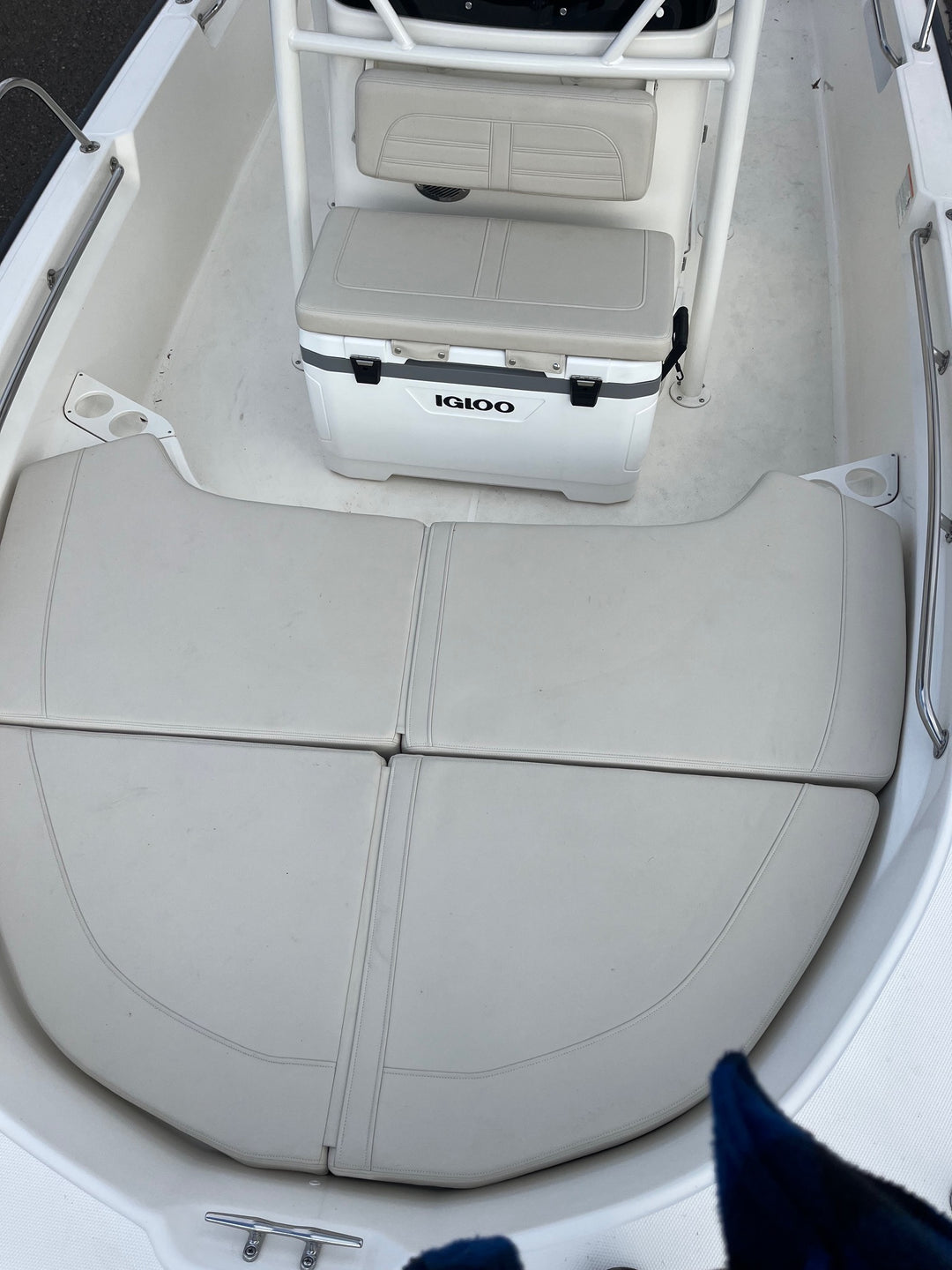 2025 Boston Whaler 190 Montauk