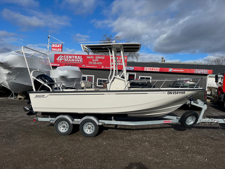 2025 Boston Whaler 190 Montauk