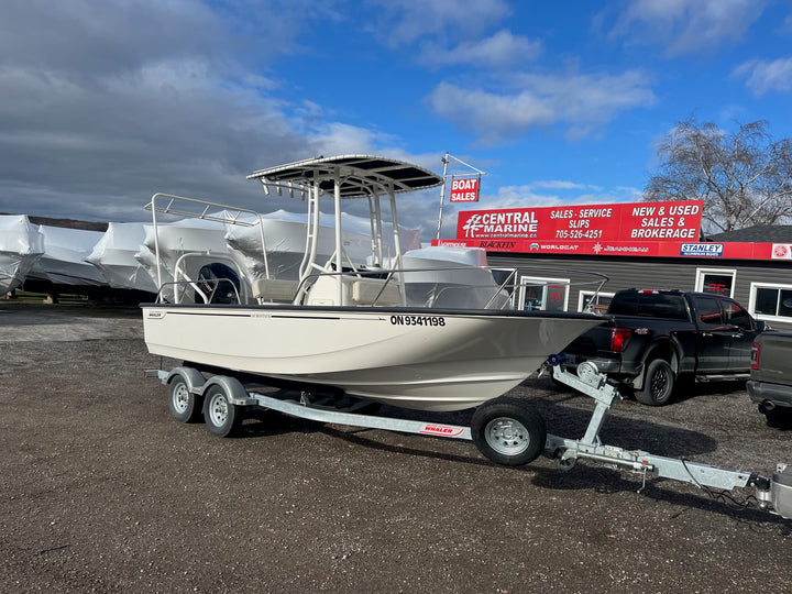 2025 Boston Whaler 190 Montauk