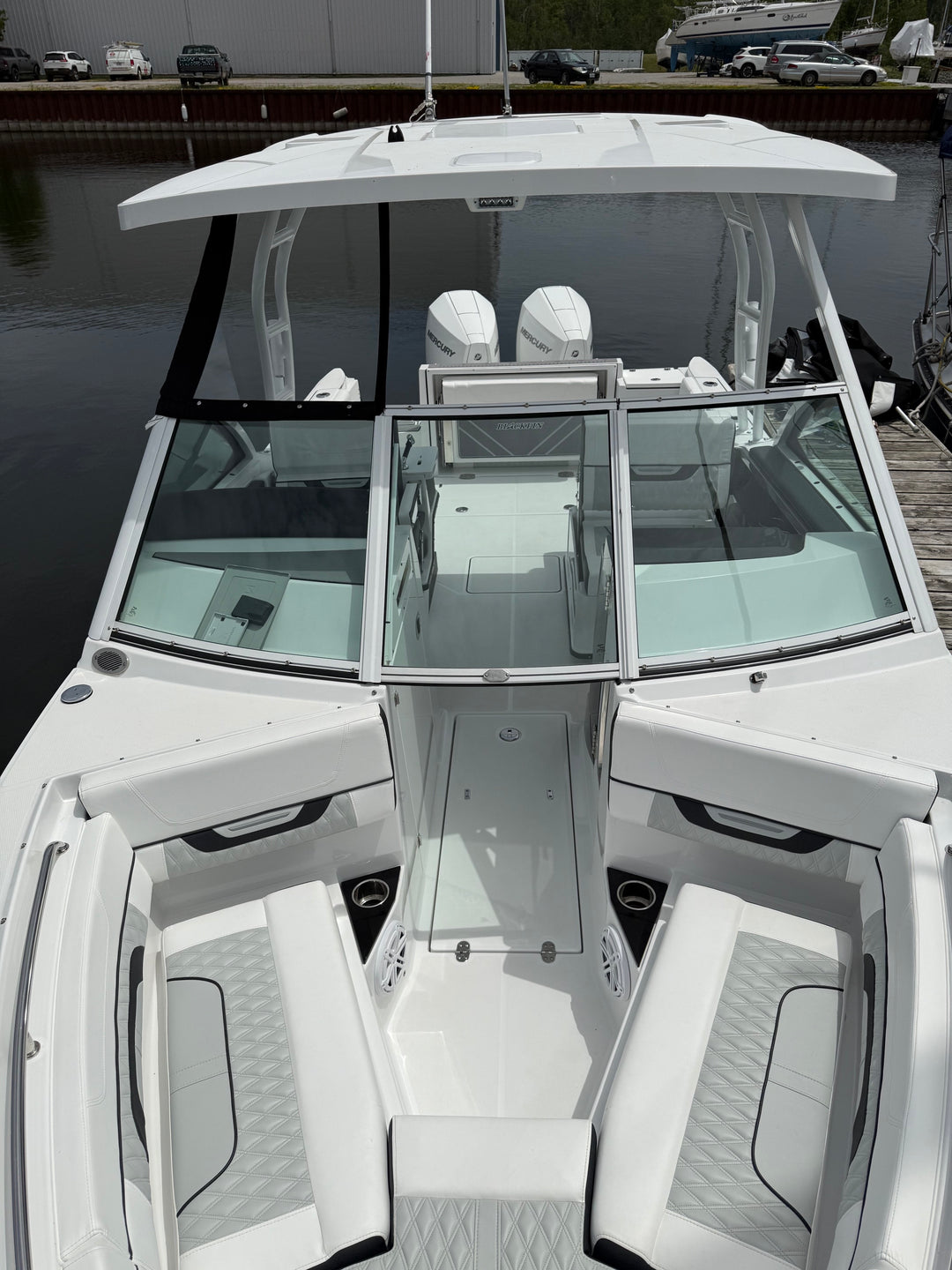 2024 Blackfin 252 DC
