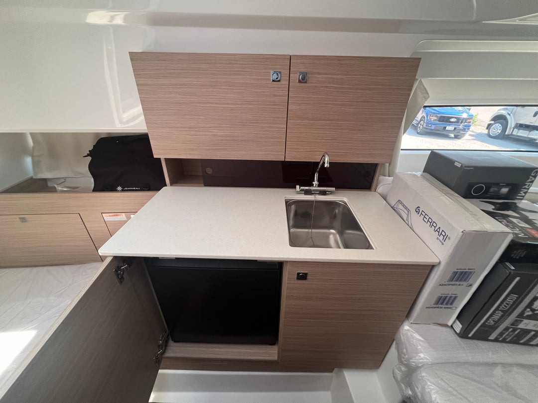 2027 Jeanneau Leader 9.0 WA