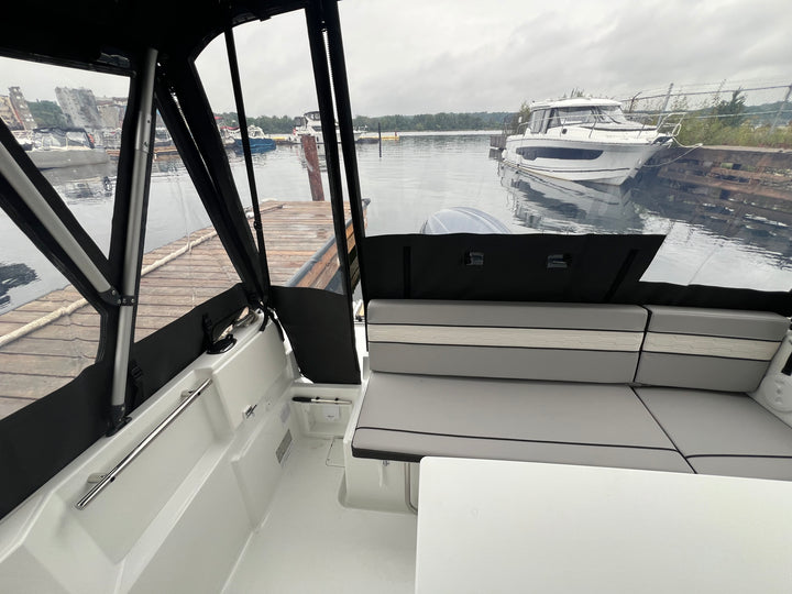 2027 Jeanneau NC 695 S2