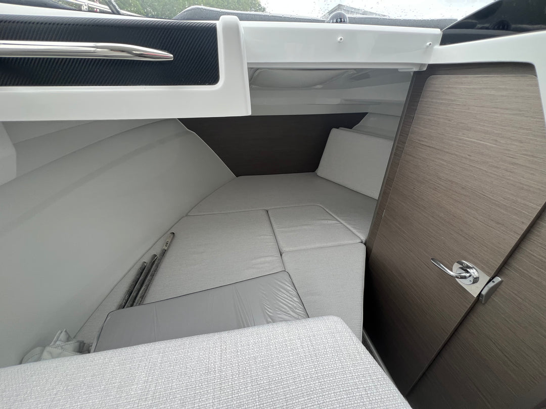 2027 Jeanneau NC 695 S2