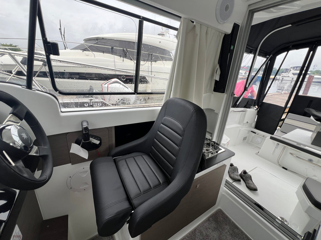 2027 Jeanneau NC 695 S2