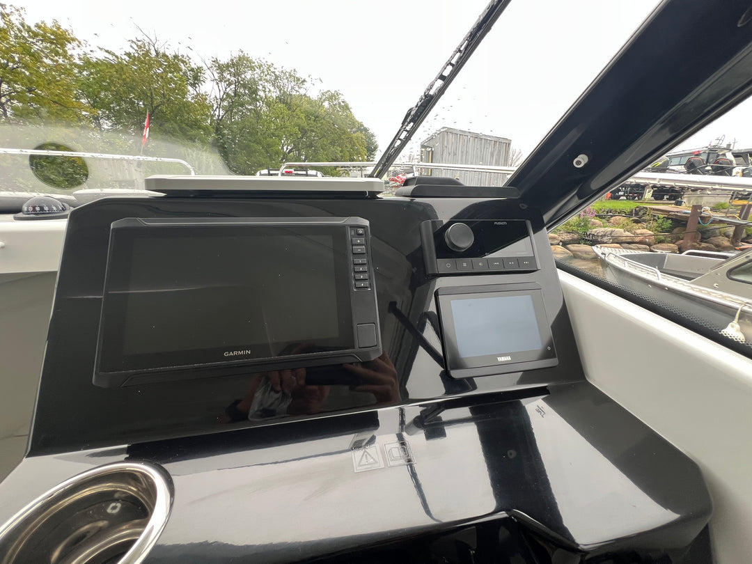 2027 Jeanneau NC 695 S2