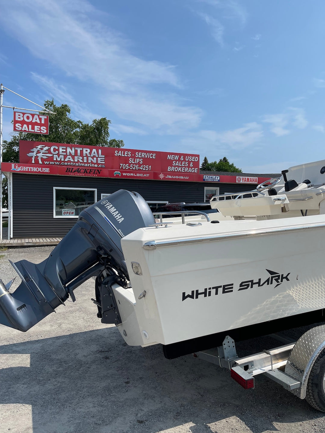 2023 White Shark 230 CC