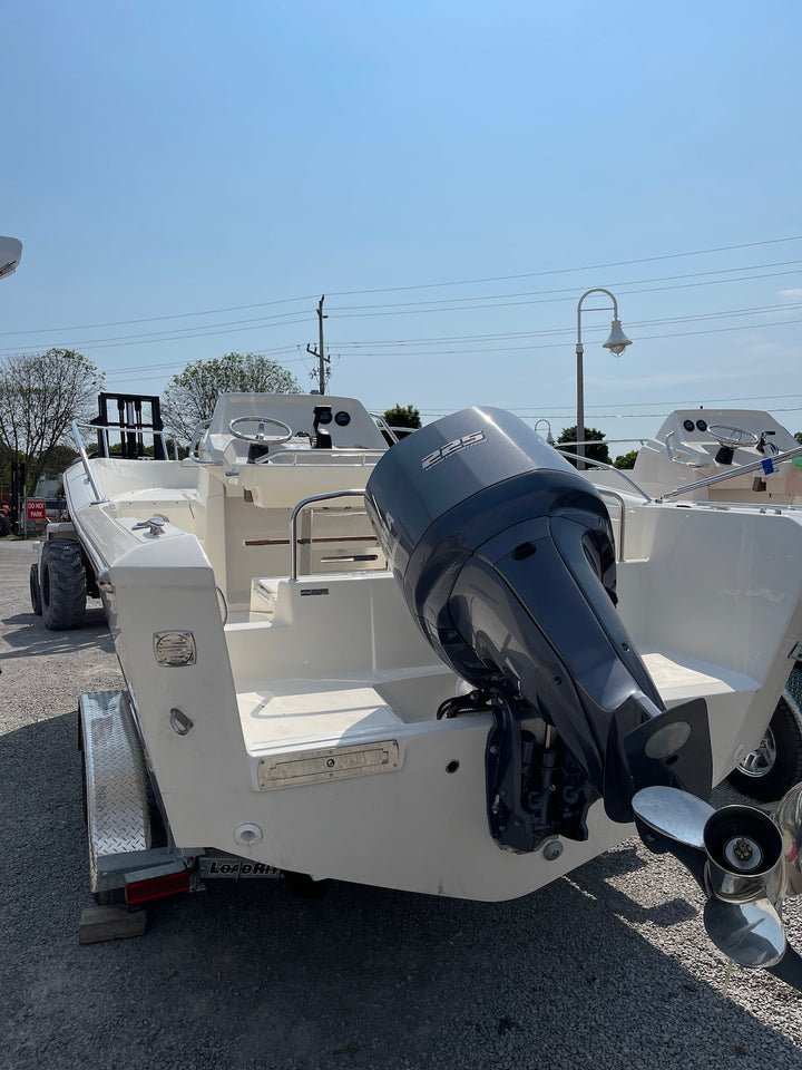 2023 White Shark 230 CC