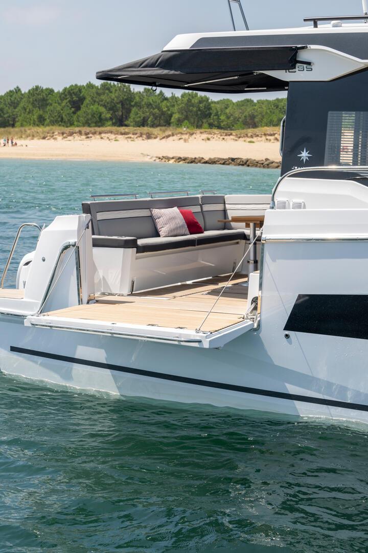 2027 Jeanneau NC 1295 Coupe