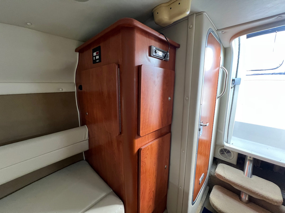 2007 Rinker 250 Fiesta Vee