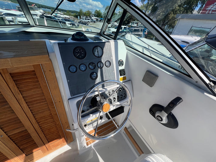 1990 Chris-Craft Sea Hawk 25'