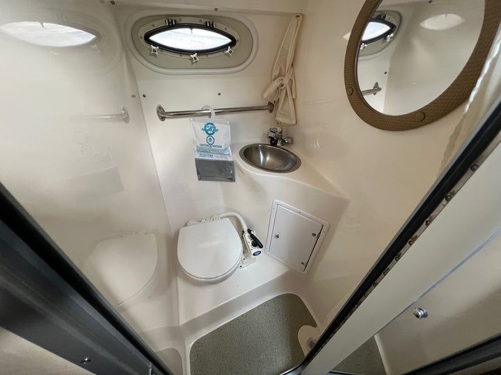 2007 Rinker 250 Fiesta Vee