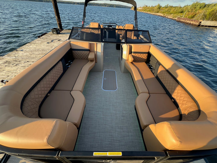 2021 Godfrey AquaPatio 255