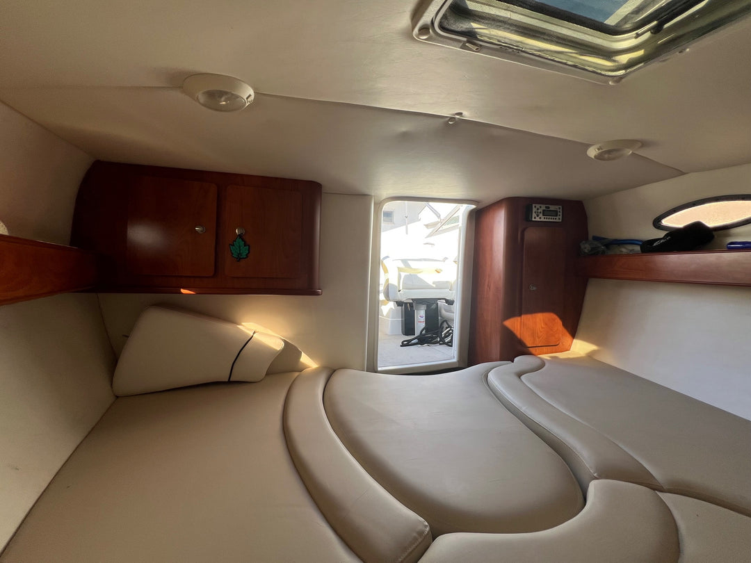 2010 Rinker 246 Captiva Cuddy Cabin