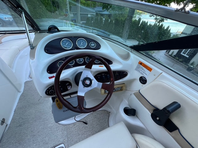 2001 Chris Craft 262 Deck Boat