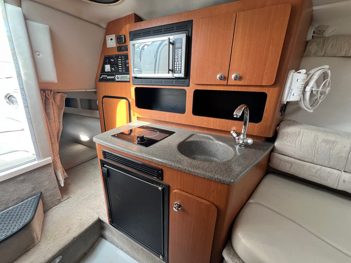 2004 Crownline 270 CR