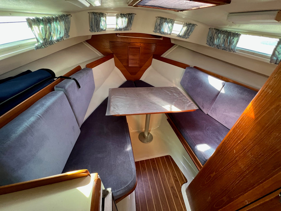 1987 Limestone 24 Express Cruiser