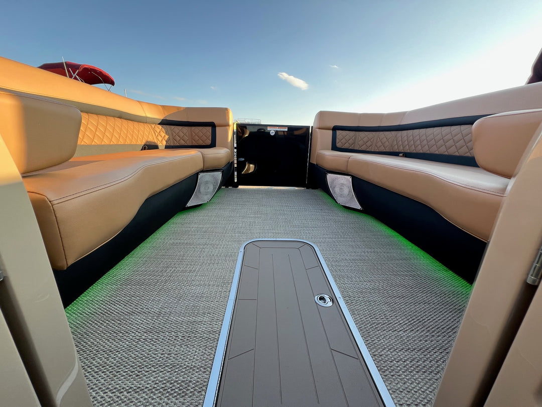 2021 Godfrey AquaPatio 255