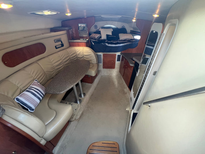 2005 Rinker Fiesta Vee 320