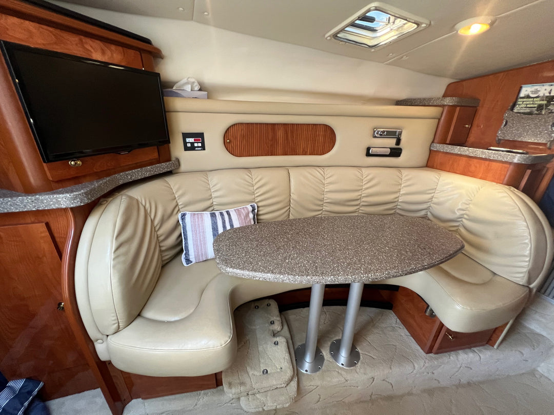 2005 Rinker Fiesta Vee 320