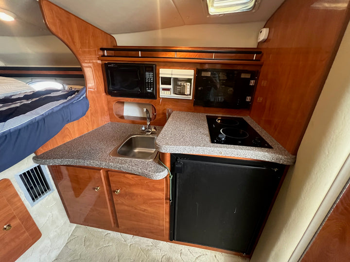 2005 Rinker Fiesta Vee 320