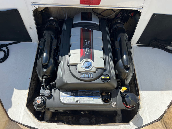 1990 Chris-Craft Sea Hawk 25'