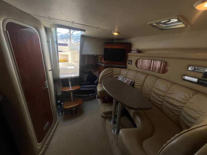 2005 Rinker Fiesta Vee 320