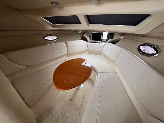 2006 Regal 2565 Window Express