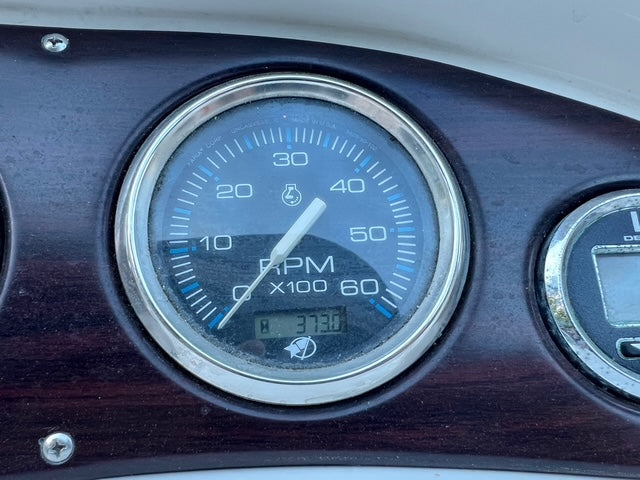 2001 Chris Craft 262 Deck Boat