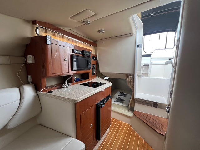 2006 Regal 2565 Window Express