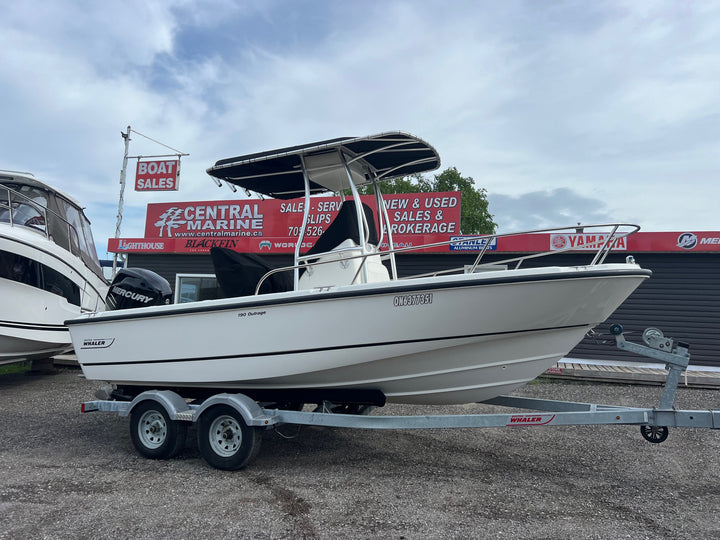 2019 Boston Whaler 190 Outrage