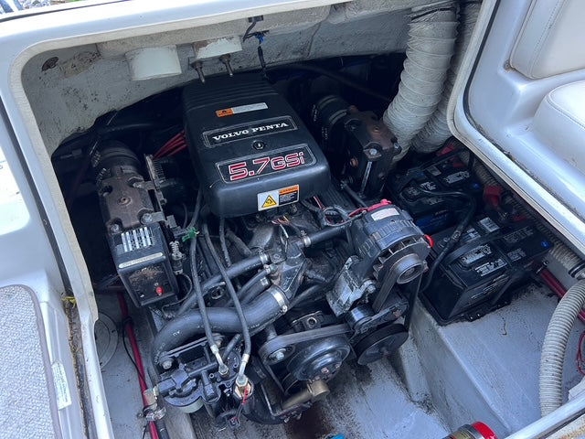 2001 Chris Craft 262 Deck Boat